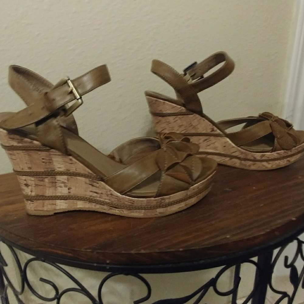 Wanted wedges